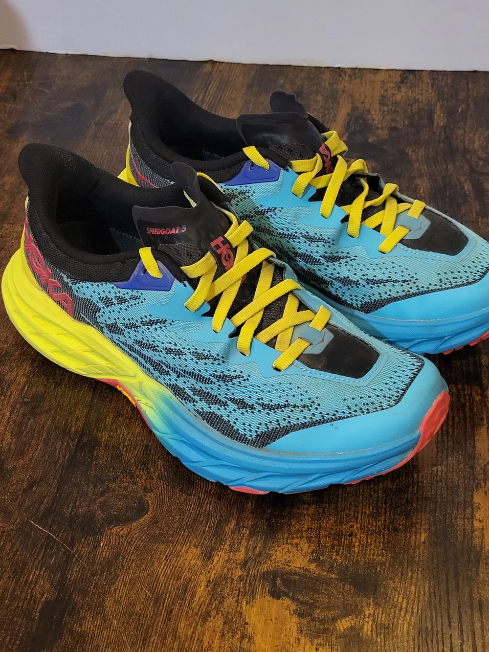 Hoka One One Speedgoat 5 Shoes Womens Size 7.5 Multicolor Trail Running Sneakers